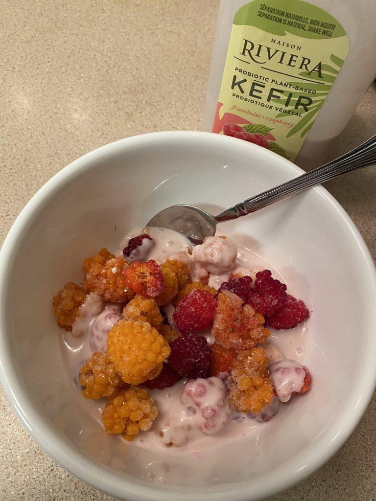 A bowl of ma̱ḵ'ooxs with kefir yoghurt 